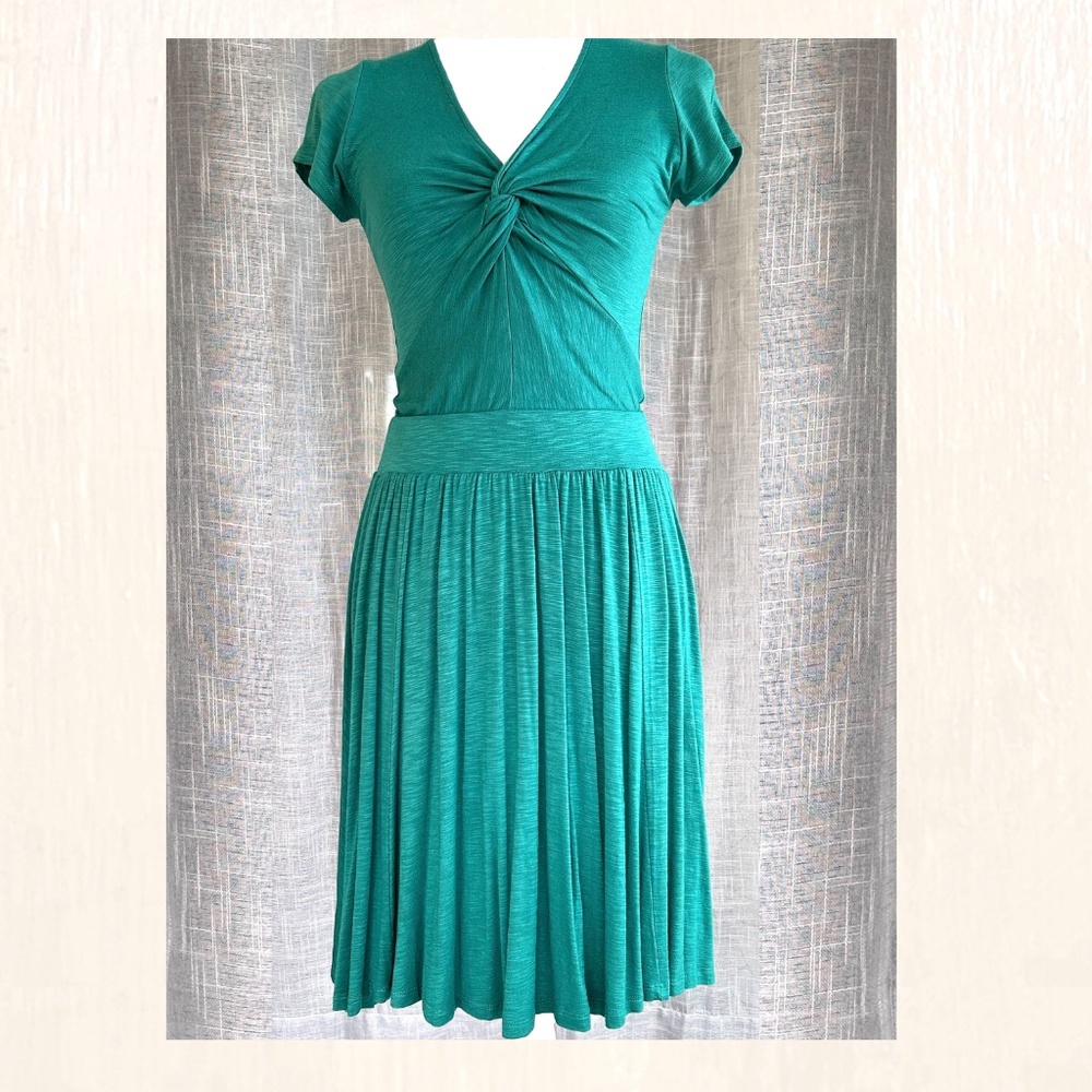 Anthropologie Dolan Taya NWOT Green Twisted-Front Jersey T-shirt Dress M/P